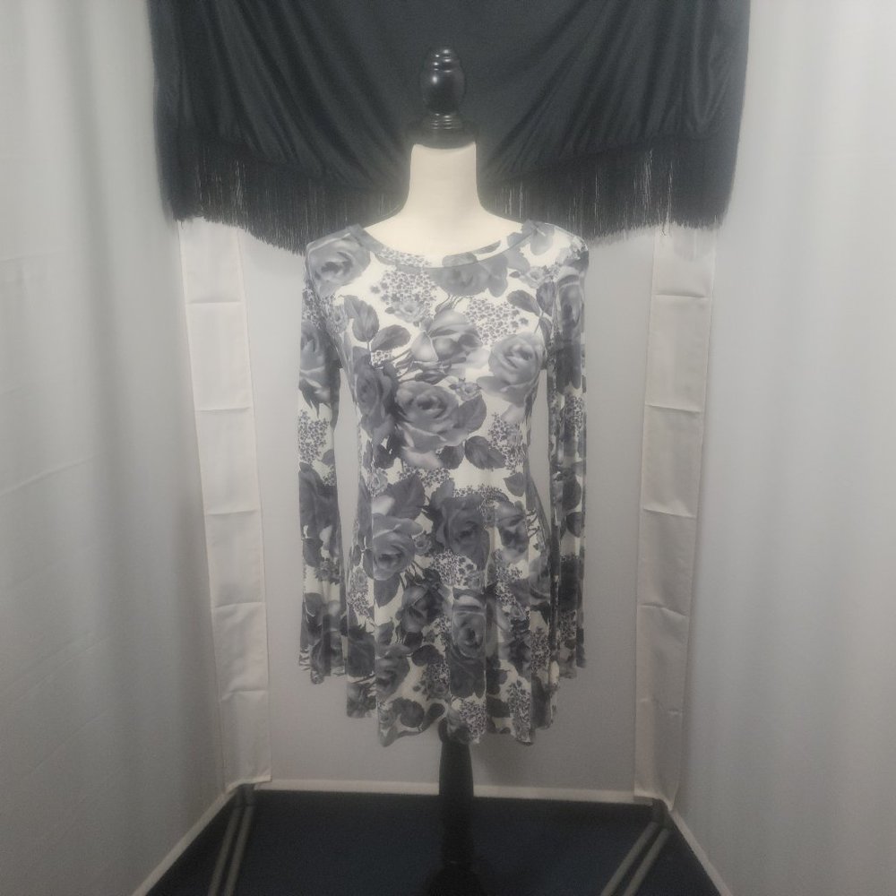 Micheal Lauren size S white dress with grey and black floral pattern